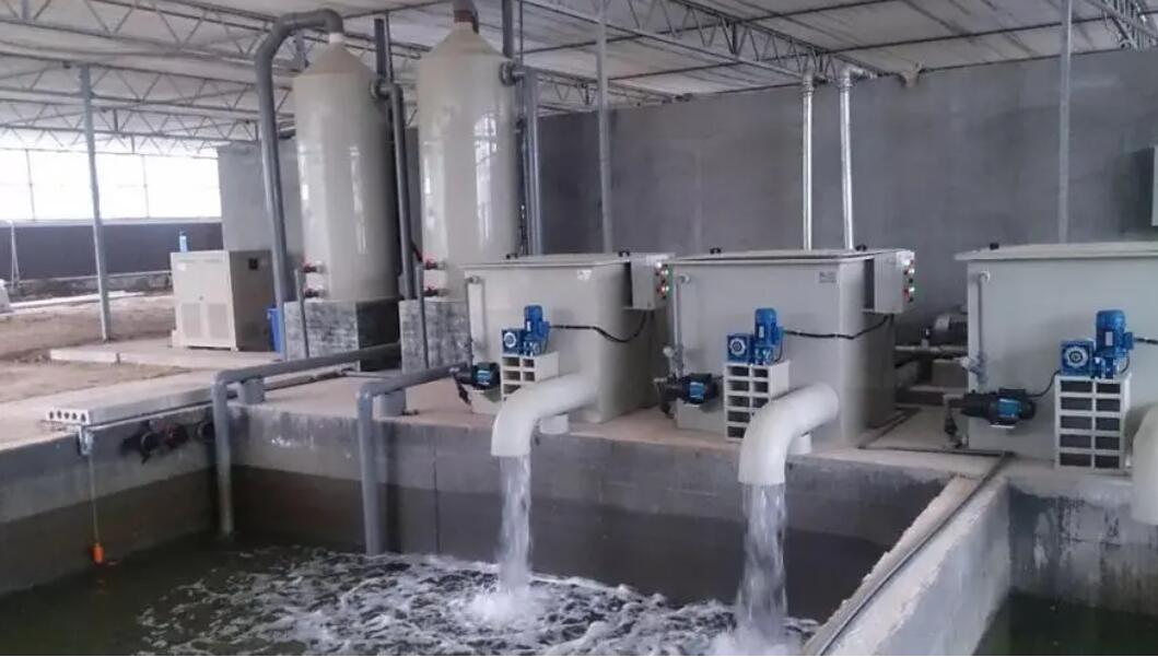 (圖:冷卻塔循環水起泡南輝水處理消泡劑應用)